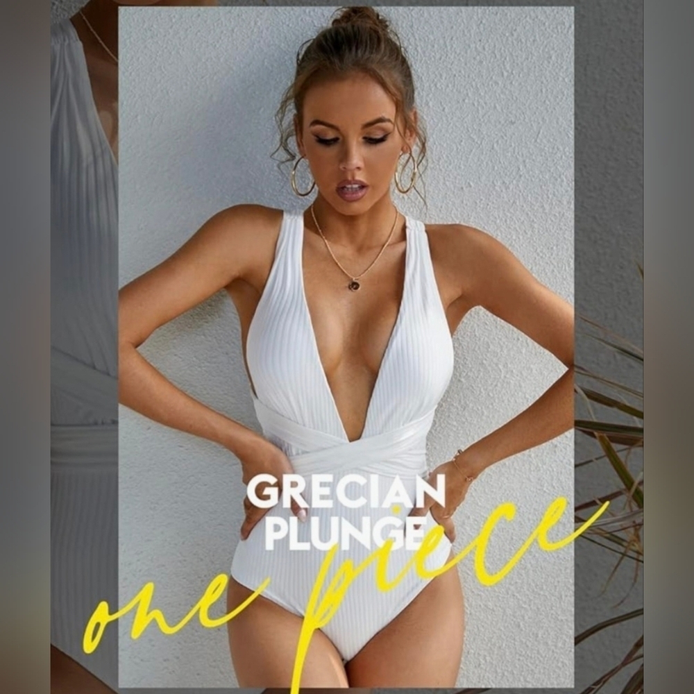 MOLYBELL Deep Plunge Monokini #434 NWOT
